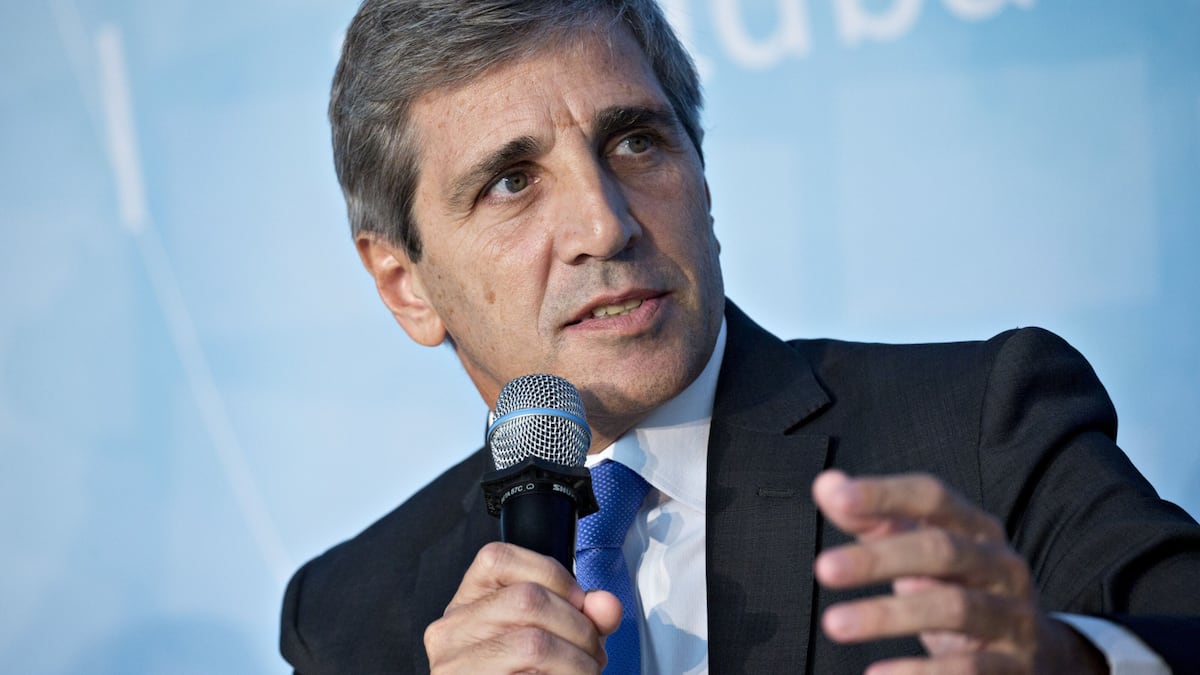 Caputo sobre el riesgo electoral 2027: "El mundo pide que Argentina no vuelva al pasado"