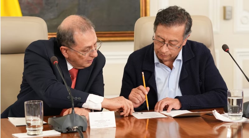 El director del Dapre, Jorge Rojas, y el presidente de Colombia, Gustavo Petro. El director del Dapre, Jorge Rojas, y el presidente de Colombia, Gustavo Petro.