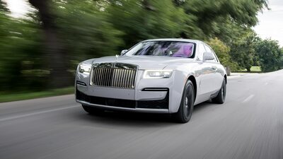 Falta de carros leva super-ricos a comprar Rolls-Royces usados Falta de carros leva super-ricos a comprar Rolls-Royces usados