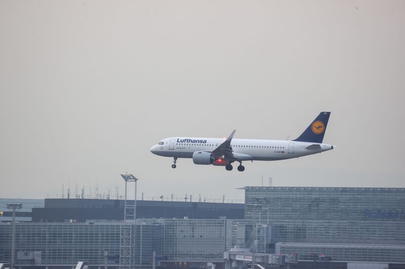 Lufthansa suspende sus vuelos a Kiev durante una semana Lufthansa suspende sus vuelos a Kiev durante una semana