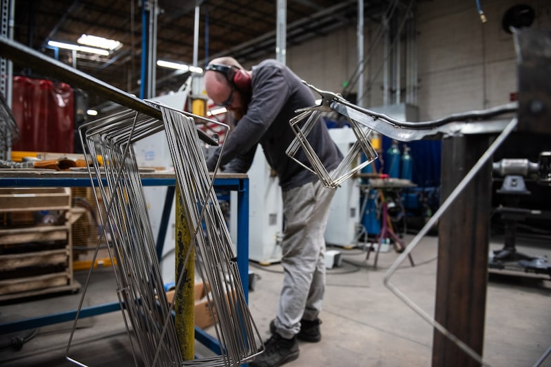 Panorama económico mundial: EE.UU. pierde empleos, Francia en crisis y China frena exportaciones. Panorama económico mundial: EE.UU. pierde empleos, Francia en crisis y China frena exportaciones.