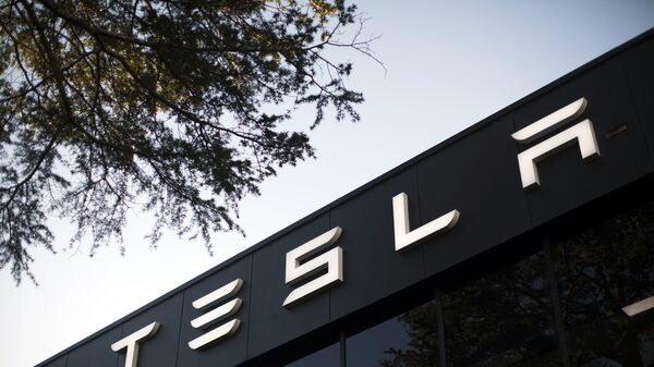 Tesla y rivales chinos indican tregua tras una brutal guerra de precios de los VE Tesla y rivales chinos indican tregua tras una brutal guerra de precios de los VE