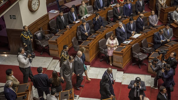 ¿Un presidente sin poder real? Perú agrava su crisis ante un Congreso muy poderoso ¿Un presidente sin poder real? Perú agrava su crisis ante un Congreso muy poderoso