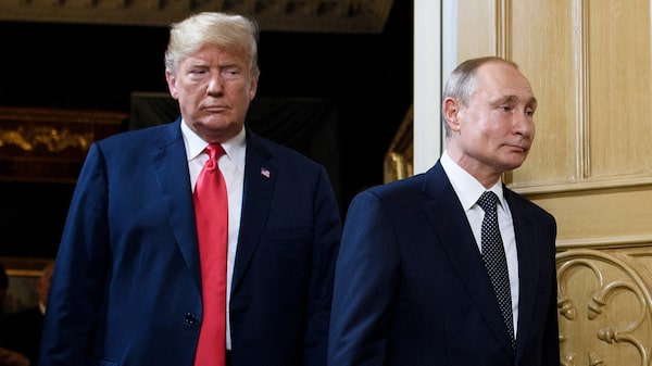 Dólar cai a R$ 5,39 à espera de encontro entre Trump e Putin; Marfrig sobe quase 3% Dólar cai a R$ 5,39 à espera de encontro entre Trump e Putin; Marfrig sobe quase 3%