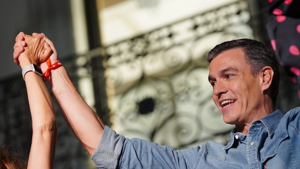 Sánchez se impone y frustra sorpresivamente a la derecha española Sánchez se impone y frustra sorpresivamente a la derecha española