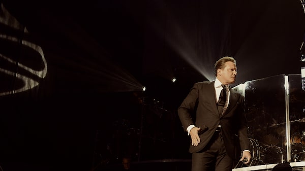 ¿Cuánto dinero tiene Luis Miguel? Así es la fortuna del cantante que regresará con un tour en 2027 ¿Cuánto dinero tiene Luis Miguel? Así es la fortuna del cantante que regresará con un tour en 2027