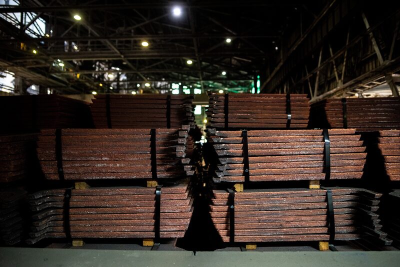 Placas de ánodo de cobre listas para su envío en una planta de procesamiento de Codelco en Machali, Chile. Foto: Cristóbal Olivares/Bloomberg Placas de ánodo de cobre listas para su envío en una planta de procesamiento de Codelco en Machali, Chile. Foto: Cristóbal Olivares/Bloomberg