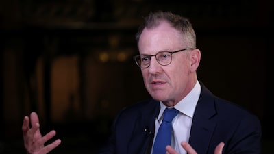 Dólar fraco e China impulsionam ações de emergentes, diz Hartnett, do Bank of America Dólar fraco e China impulsionam ações de emergentes, diz Hartnett, do Bank of America