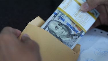 El dólar se fortalece mientras la guerra en Irán sacude las apuestas sobre tasas El dólar se fortalece mientras la guerra en Irán sacude las apuestas sobre tasas