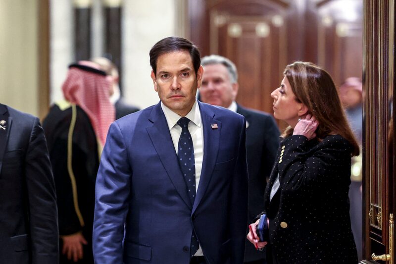 Rubio aseguró que las sanciones no se levantarán antes a un grupo de homólogos europeos en una llamada. Rubio aseguró que las sanciones no se levantarán antes a un grupo de homólogos europeos en una llamada.