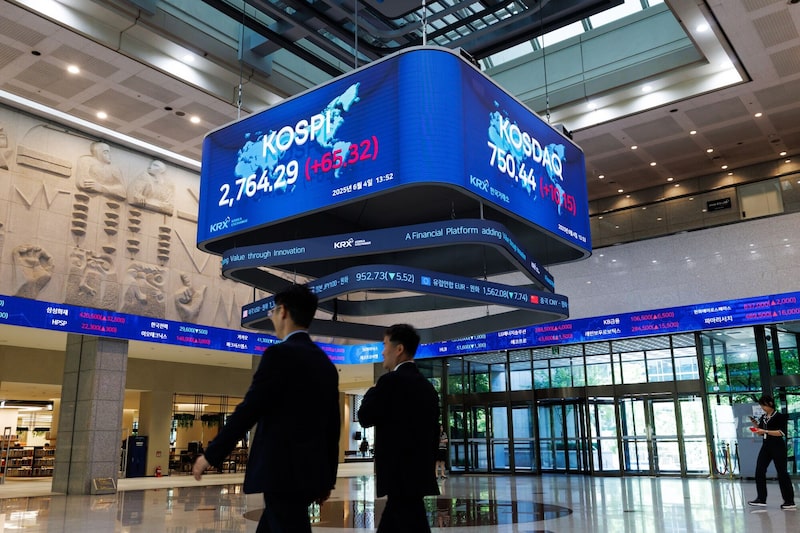 Índice da Coreia (KOSPI) vem registrando desempenho acima dos pares. (Foto: SeongJoon Cho/Bloomberg) Índice da Coreia (KOSPI) vem registrando desempenho acima dos pares. (Foto: SeongJoon Cho/Bloomberg)