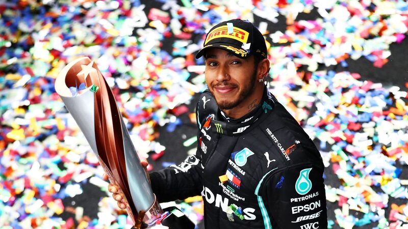 Lewis Hamilton vai se transferir da Mercedes para a Ferrari a partir de 2025 Lewis Hamilton vai se transferir da Mercedes para a Ferrari a partir de 2025
