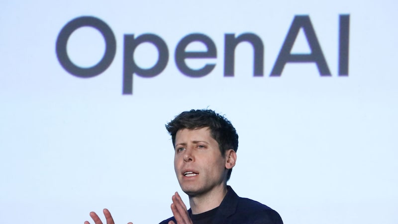 OpenAI negocia captação de US$ 10 bilhões e uso de chips da Amazon, dizem fontes OpenAI negocia captação de US$ 10 bilhões e uso de chips da Amazon, dizem fontes