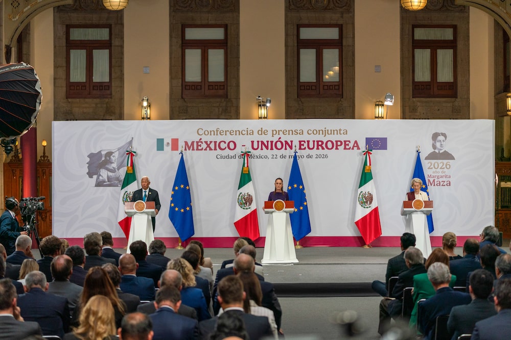 Antonio Costa, president of the European Council, from left, Claudia Sheinbaum, Mexico's president, and Ursula von der Leyen, president of the European Commission, during the EU-Mexico Summit at the National Palace in Mexico City, Mexico, on Friday, May 22, 2026. Mexican President Sheinbaum said the trade deal with the European Union to be signed on May 22 doesn't affect North America's free trade agreement, which is under review. Photographer: Stephania Corpi/Bloomberg Antonio Costa, president of the European Council, from left, Claudia Sheinbaum, Mexico's president, and Ursula von der Leyen, president of the European Commission, during the EU-Mexico Summit at the National Palace in Mexico City, Mexico, on Friday, May 22, 2026. Mexican President Sheinbaum said the trade deal with the European Union to be signed on May 22 doesn't affect North America's free trade agreement, which is under review. Photographer: Stephania Corpi/Bloomberg