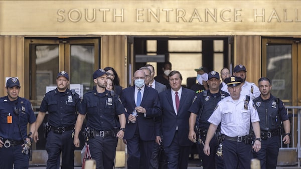 Antiguo director financiero de Trump se declara culpable de fraude fiscal Antiguo director financiero de Trump se declara culpable de fraude fiscal