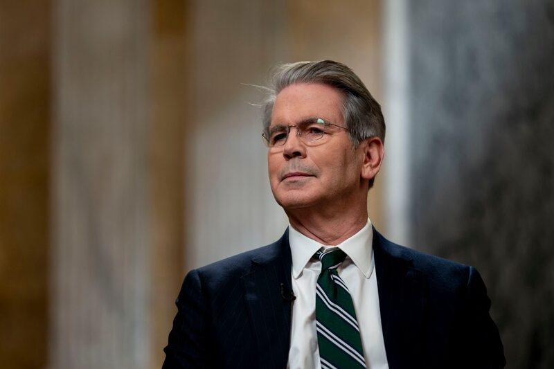 Scott Bessent, secretário do Tesouro americano: governo buscar melhorar o ambiente econômico com cortes de impostos Scott Bessent, secretário do Tesouro americano: governo buscar melhorar o ambiente econômico com cortes de impostos