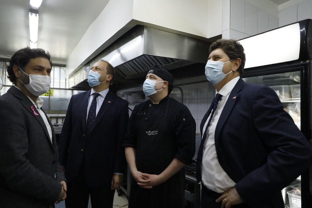 Ministro de Hacienda, Rodrigo Cerda, en una actividad con sector servicio en Santiago Ministro de Hacienda, Rodrigo Cerda, en una actividad con sector servicio en Santiago
