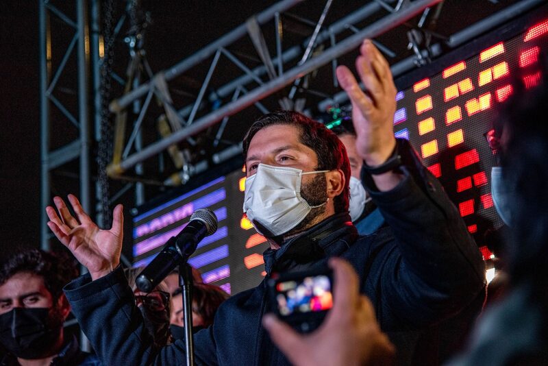 Candidato Gabriel Boric apoya un cuarto retiro de fondos de pensiones Candidato Gabriel Boric apoya un cuarto retiro de fondos de pensiones