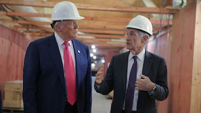 Donald Trump dice que no le importa si Powell permanece en la junta de la Fed Donald Trump dice que no le importa si Powell permanece en la junta de la Fed