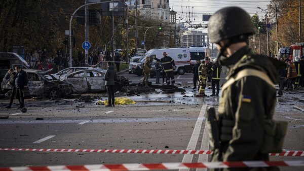 Rusia ataca Kiev tras explosión en puente de Crimea y Putin amenaza con más Rusia ataca Kiev tras explosión en puente de Crimea y Putin amenaza con más