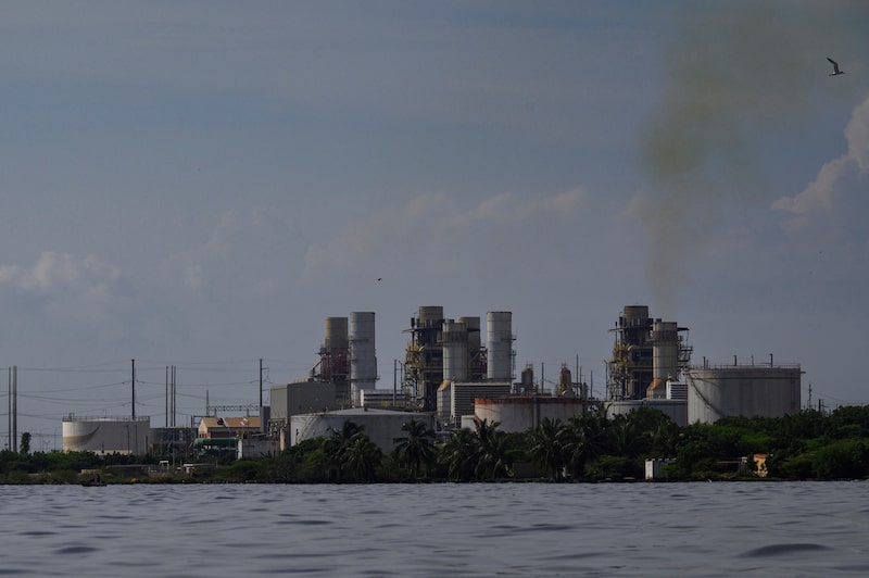 Refinaria na Venezuela Refinaria na Venezuela