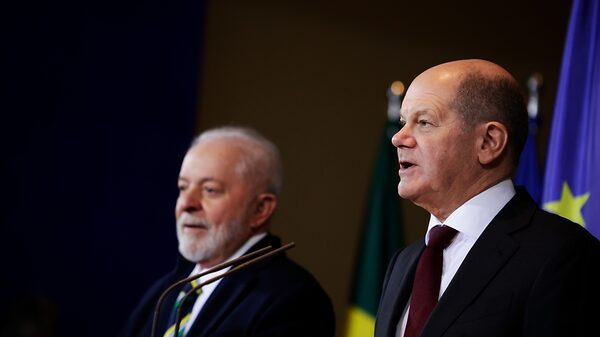 Scholz y Lula instan a Macron a abandonar su oposición al acuerdo UE-Mercosur Scholz y Lula instan a Macron a abandonar su oposición al acuerdo UE-Mercosur