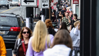 Confianza del consumidor en EE.UU. cae a mínimo histórico por inflación y guerra con Irán Confianza del consumidor en EE.UU. cae a mínimo histórico por inflación y guerra con Irán