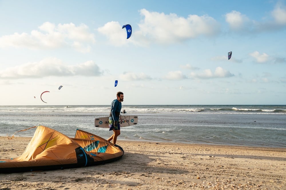 Praia do Preá, no Ceará, paraíso de kitesurfe, atrai investimento do Grupo Carnaúba Praia do Preá, no Ceará, paraíso de kitesurfe, atrai investimento do Grupo Carnaúba