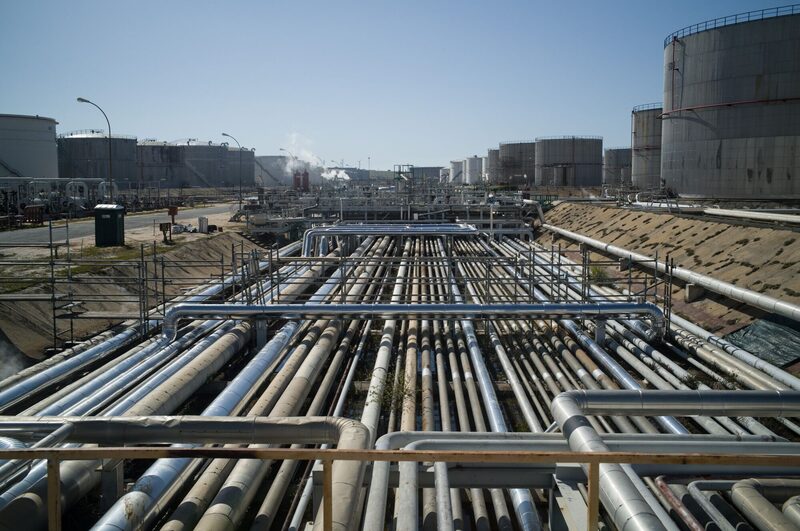 La inversión global en petróleo caerá 6% en 2025, según la AIE. La inversión global en petróleo caerá 6% en 2025, según la AIE.