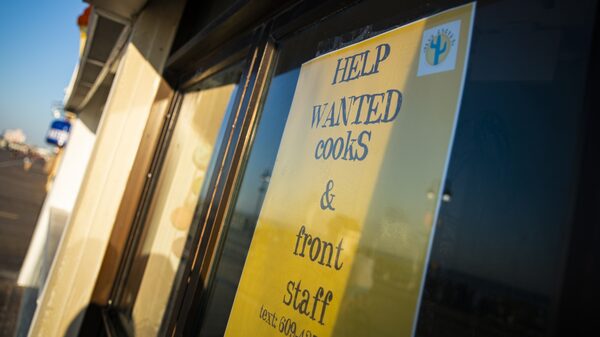 Inflación y guerra por talento en EE.UU. provocan mayores alzas salariales desde 2007 Inflación y guerra por talento en EE.UU. provocan mayores alzas salariales desde 2007