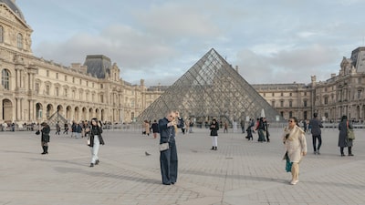 Sospechosos del robo en el Louvre detenidos tras una semana de persecución Sospechosos del robo en el Louvre detenidos tras una semana de persecución
