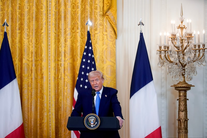 Daybreak: EE.UU. busca más medidas para frenar industria china de chips; el bitcoin cae. Daybreak: EE.UU. busca más medidas para frenar industria china de chips; el bitcoin cae.