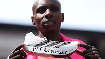 Zapatillas de US$500 que llevaban los ganadores de la Maratón de Londres impulsan a Adidas Zapatillas de US$500 que llevaban los ganadores de la Maratón de Londres impulsan a Adidas