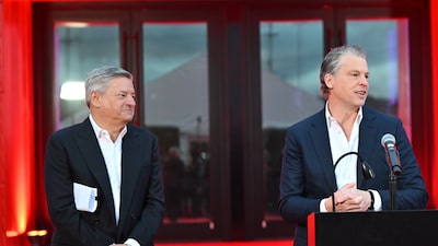 Netflix defiende adquisición de Warner Bros.: se compromete a estrenar películas en cines Netflix defiende adquisición de Warner Bros.: se compromete a estrenar películas en cines