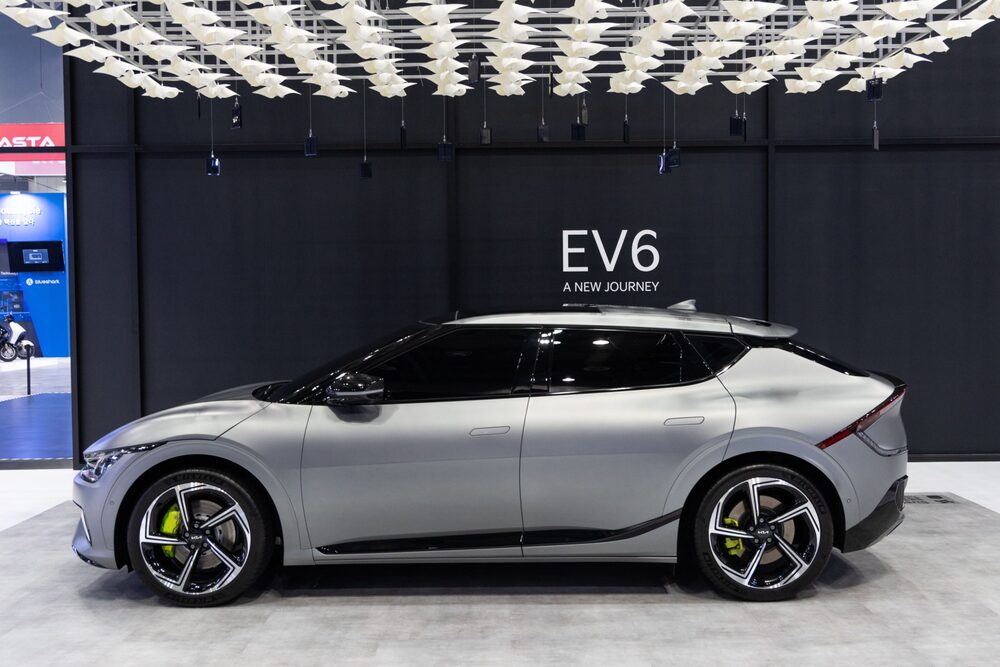 Modelo foi construído para acomodar apenas cadeias cinemáticas elétricas Modelo foi construído para acomodar apenas cadeias cinemáticas elétricas