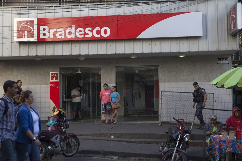 A queda do preço das ações do segundo maior banco brasileiro reflete mais o ânimo do mercado que o fundamento da empresa, segundo especialistas A queda do preço das ações do segundo maior banco brasileiro reflete mais o ânimo do mercado que o fundamento da empresa, segundo especialistas