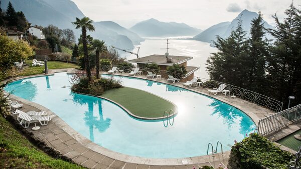 Luxury Homebuyers Will Look Further Afield for Deals in 2023 Luxury Homebuyers Will Look Further Afield for Deals in 2023