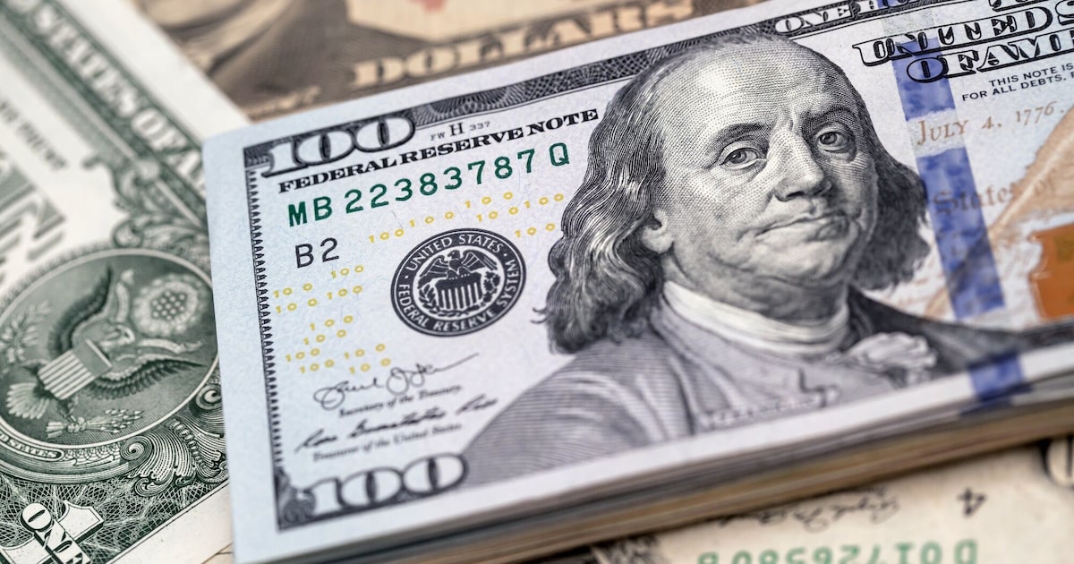 Dólar fortalece en EE.UU. tras discurso restrictivo de Warsh