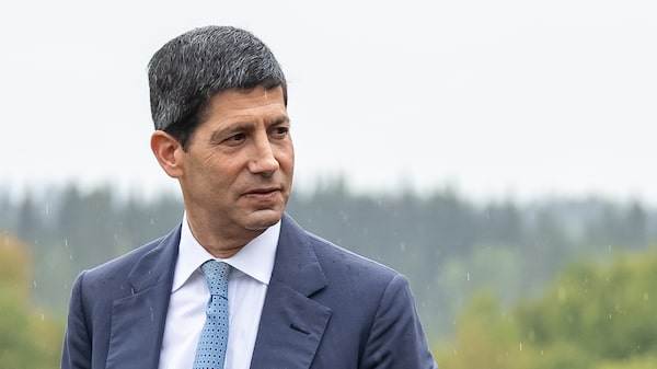 Dirigentes do Fed sinalizam abertura a reduzir reuniões anuais para definir juros Dirigentes do Fed sinalizam abertura a reduzir reuniões anuais para definir juros