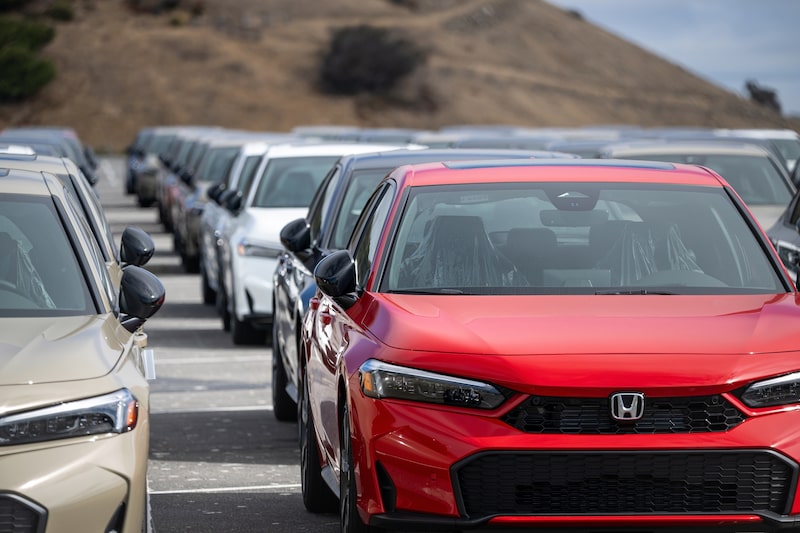 Vehículos Honda nuevos en un aparcamiento de Richmond, California.
Fotógrafo: David Paul Morris/Bloomberg
Vehículos Honda nuevos en un aparcamiento de Richmond, California.
Fotógrafo: David Paul Morris/Bloomberg