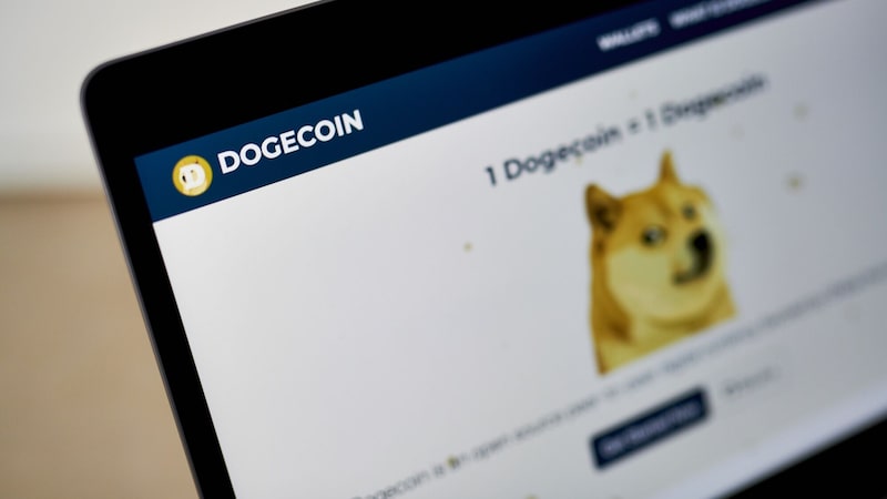 Criptomoedas ‘alternativas’ perdem US$ 200 bi com migração de investidores de varejo Criptomoedas ‘alternativas’ perdem US$ 200 bi com migração de investidores de varejo