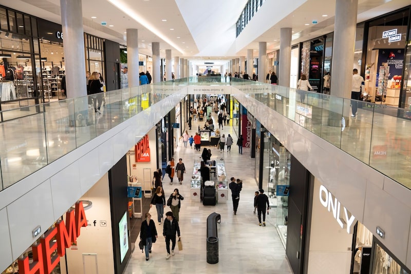 En Francia, el crecimiento de los precios en mayo se vio frenado por una caída anual del 8,1% en los costes energéticos y del 0,2% en los productos manufacturados.  En Francia, el crecimiento de los precios en mayo se vio frenado por una caída anual del 8,1% en los costes energéticos y del 0,2% en los productos manufacturados.