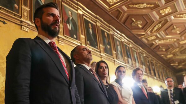 Bonos Ecuador extienden caída tras cambios en gabinete de Lasso Bonos Ecuador extienden caída tras cambios en gabinete de Lasso