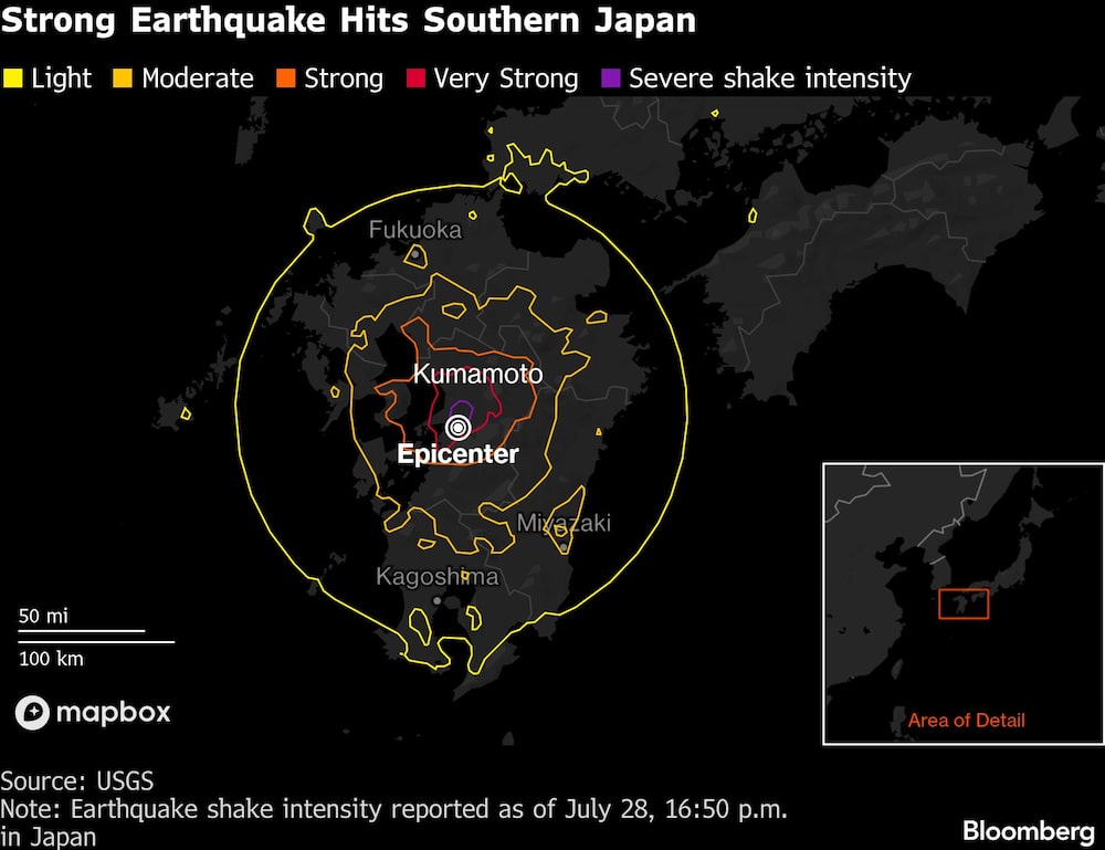 Strong Earthquake Hits Southern Japan Strong Earthquake Hits Southern Japan