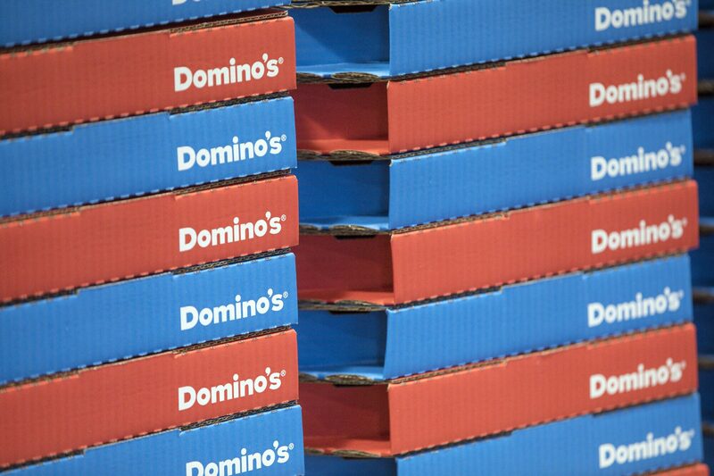 El analista de Citigroup Sam Teeger rebajó la calificación de Domino’s a vender desde neutral a primera hora del jueves. El analista de Citigroup Sam Teeger rebajó la calificación de Domino’s a vender desde neutral a primera hora del jueves.