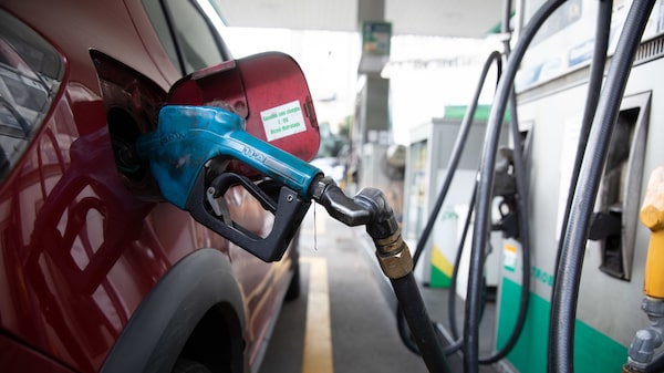 Precio nafta Uruguay 2023 y gasoil: cuánto cuesta el litro tras la baja de enero Precio nafta Uruguay 2023 y gasoil: cuánto cuesta el litro tras la baja de enero