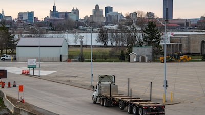 Trump sopesa en privado salir del T-MEC y reaviva la incertidumbre comercial Trump sopesa en privado salir del T-MEC y reaviva la incertidumbre comercial