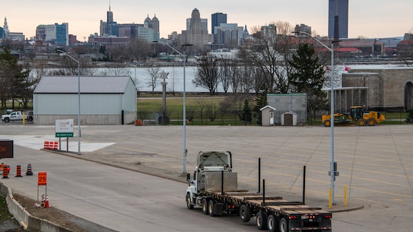 Trump sopesa en privado salir del T-MEC y reaviva la incertidumbre comercial Trump sopesa en privado salir del T-MEC y reaviva la incertidumbre comercial