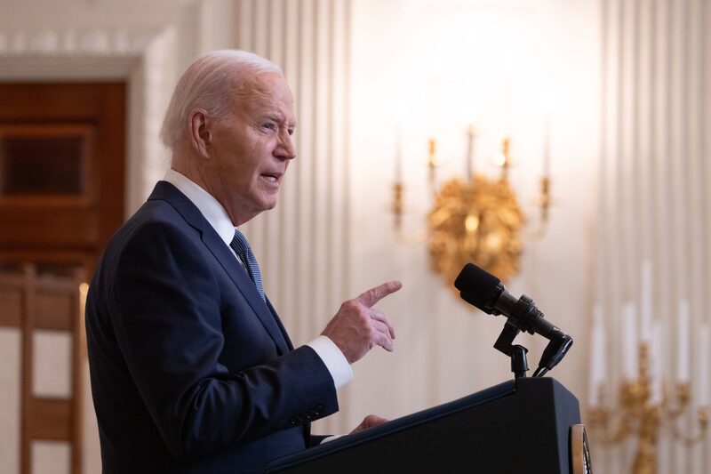 Biden ordena restringir las solicitudes de asilo en la frontera de EE.UU. con México Biden ordena restringir las solicitudes de asilo en la frontera de EE.UU. con México