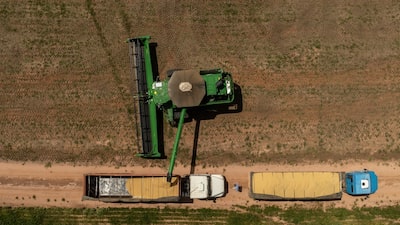 Guerra no Oriente Médio encarece diesel e afeta escoamento de soja no Brasil Guerra no Oriente Médio encarece diesel e afeta escoamento de soja no Brasil